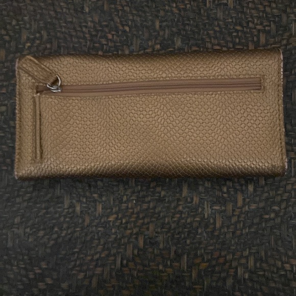 Kenneth Cole Reaction Tri-Fold Wallet - Picture 3 of 7
